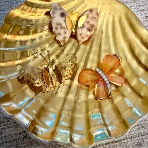 5 for $25❗️Bundle of 3 Vintage Butterfly Pendents